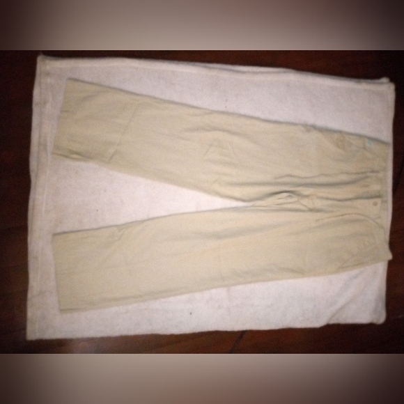 "STEVE HARVEY" LINEN, KHAKI'S, PLEATED SLACKS - Picture 9 of 13